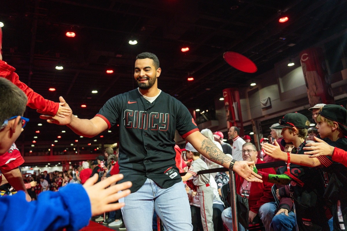 Photos Fans Flock To Redsfest To Meet Elly De La Cruz Jonathan India