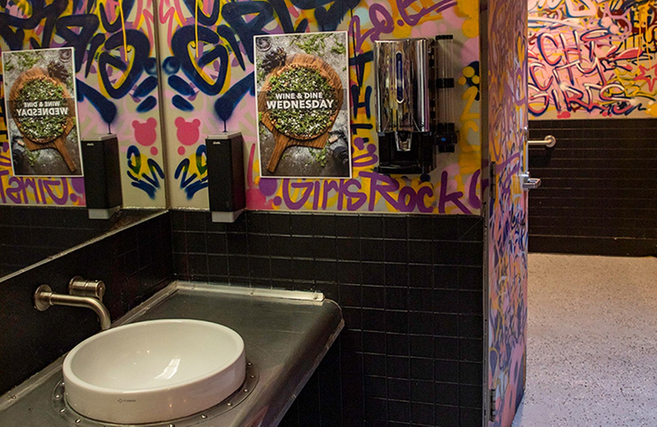 Photos Masons Two Cities Pizza Co Wins Best Bathroom In America Award Cincinnati 5323