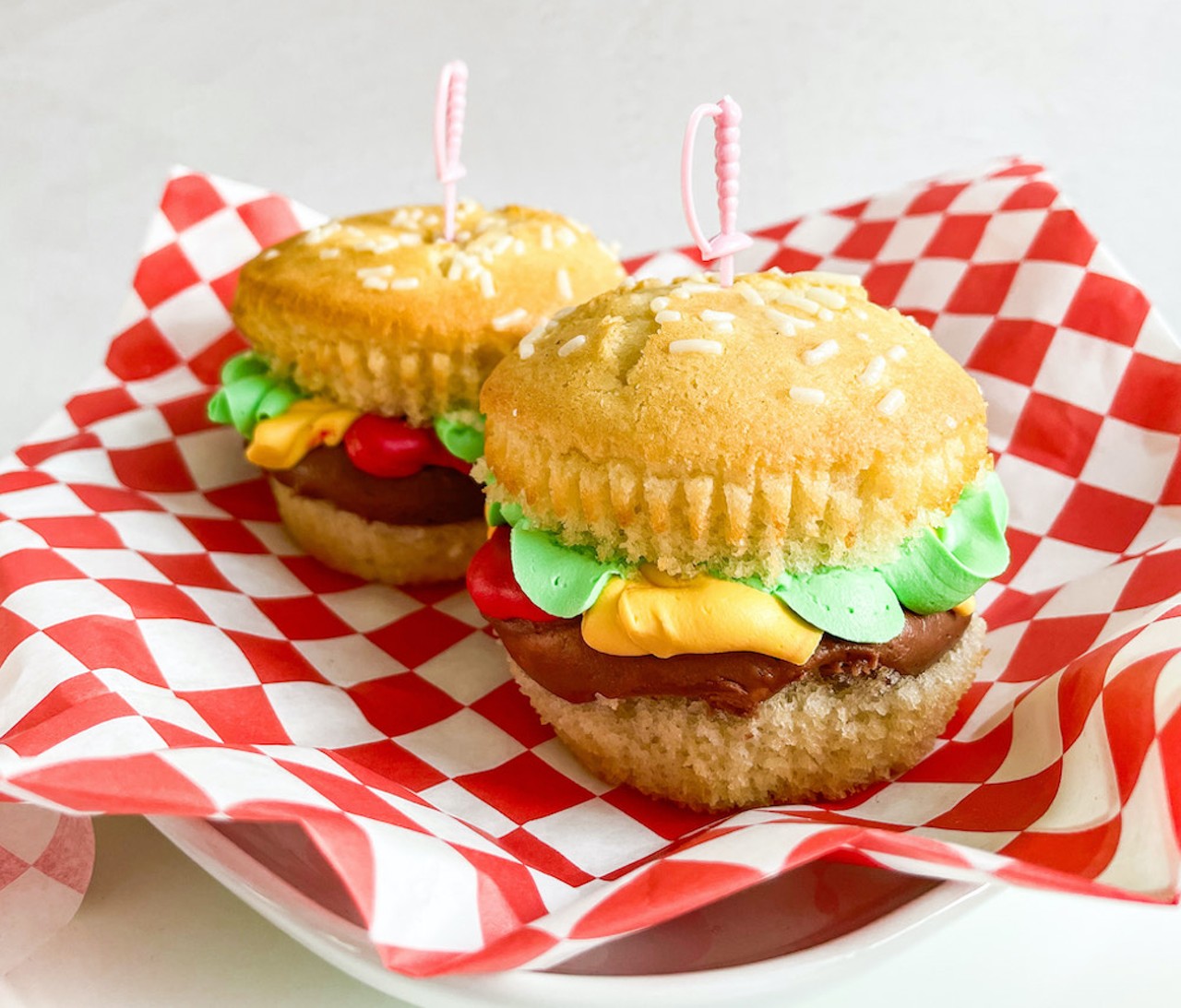 Tres Belle Cakes
8921 Reading Road, Reading
Fully Loaded Cupcake Sliders: A cupcake "bun" filled with burger, lettuce, tomato and cheese all made from their delicious buttercream. Each order contains two Cupcake Sliders.