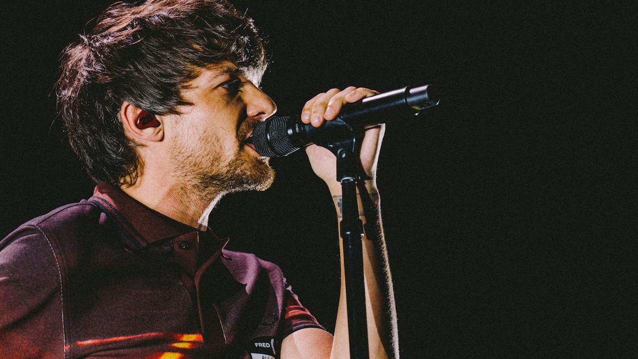 Louis Tomlinson's Cincinnati Show Gets Steamy [Photos] Cincinnati