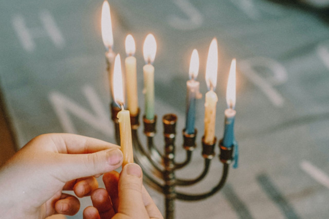 Fountain Square Menorah Lighting
520 Vine St., Downtown
Hanukkah runs Dec. 10-18 this year, and Mayerson JCC and the Jewish Federation of Cincinnati are heading to Fountain Square (520 Vine St., Downtown) on Dec. 13 to light the menorah and celebrate the holiday.  From 4:30-5:30 p.m. there will be a celebration with a menorah lighting, ice skating, a dancing dreidel and goodie bags full of crafts and Hanukkah treats. A streaming option will also be available. 
Photo: Pexels