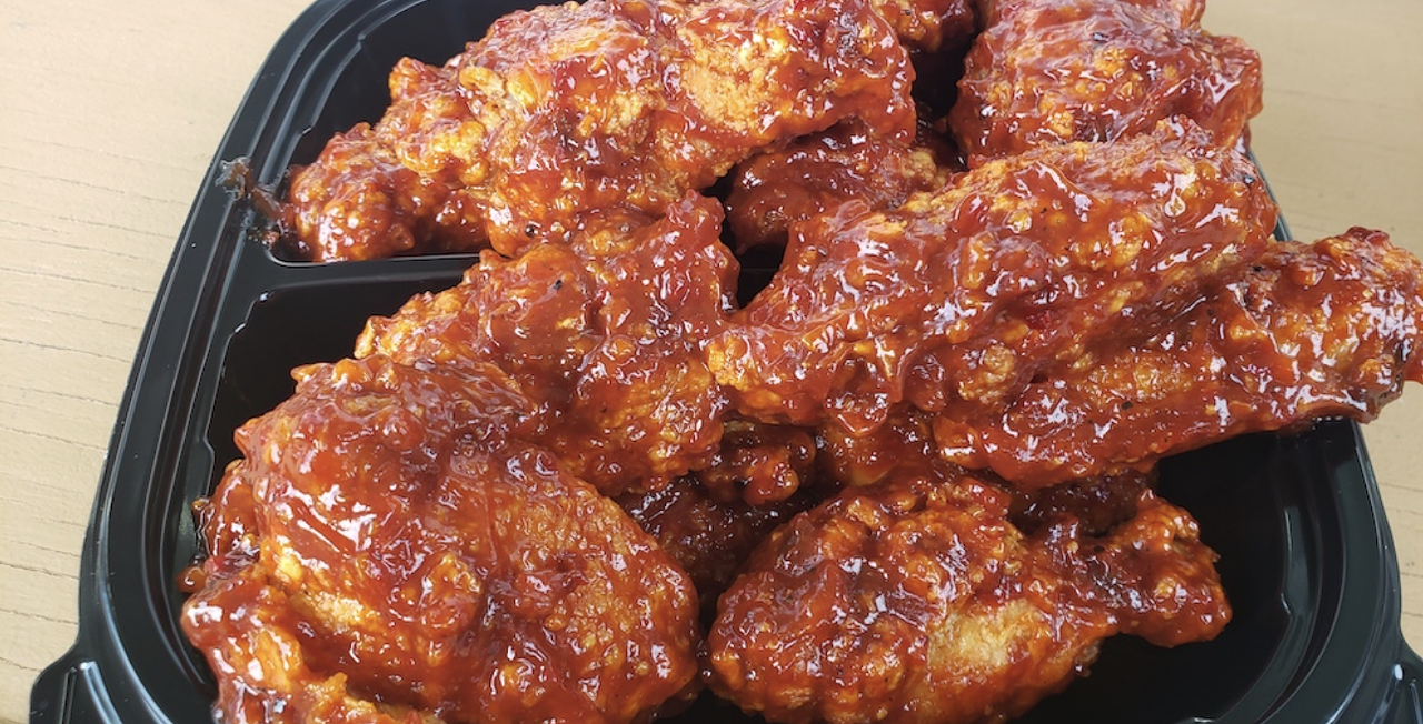 Talons Chicken: The Morita Chile BBQ
401 Greenup Street, Covington
Six wings tossed in three different sauces. The spiciest option is the Morita Chile BBQ.